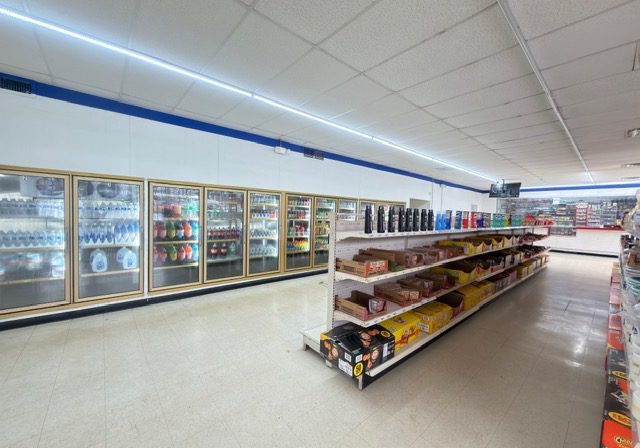 Decatur C-Store w prop 6